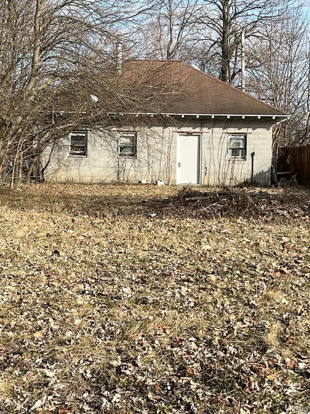 view of outbuilding