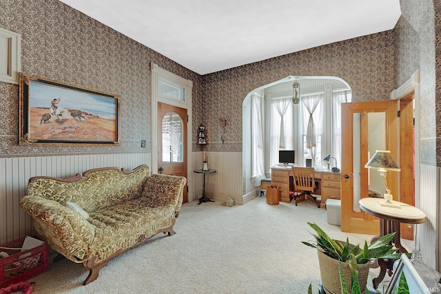 sitting room featuring carpet floors