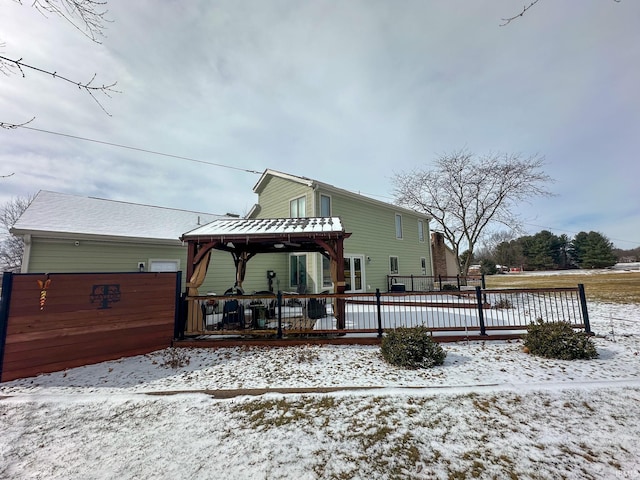 view of front of home featuring a gazebo