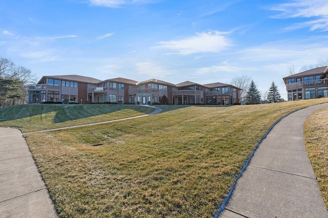 view of front of home featuring a front lawn