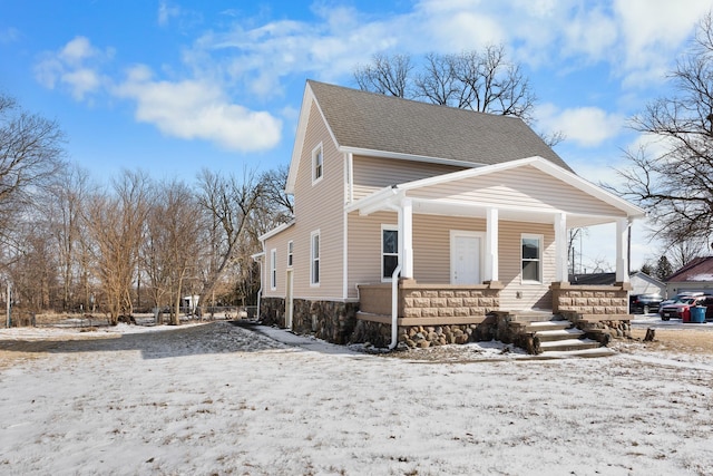 front of property with covered porch