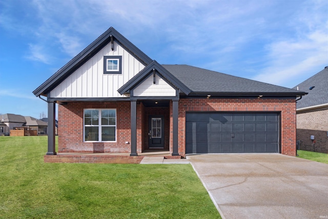 view of front facade featuring a front lawn and a garage