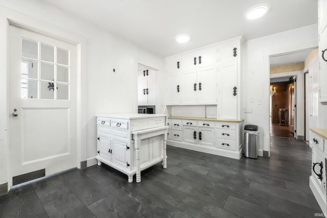 view of mudroom