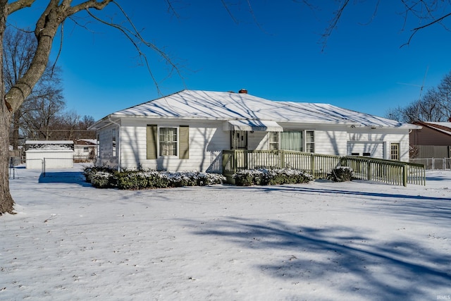 view of front of property