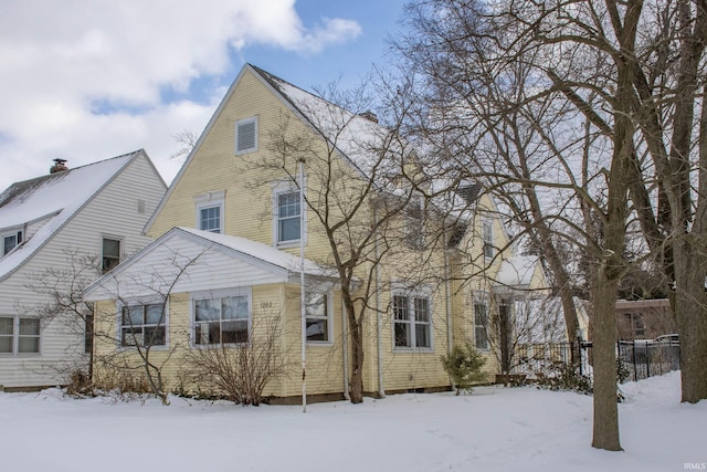 view of front of property