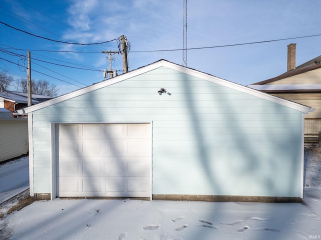 view of detached garage