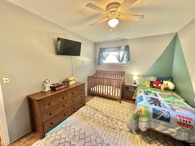 bedroom featuring ceiling fan