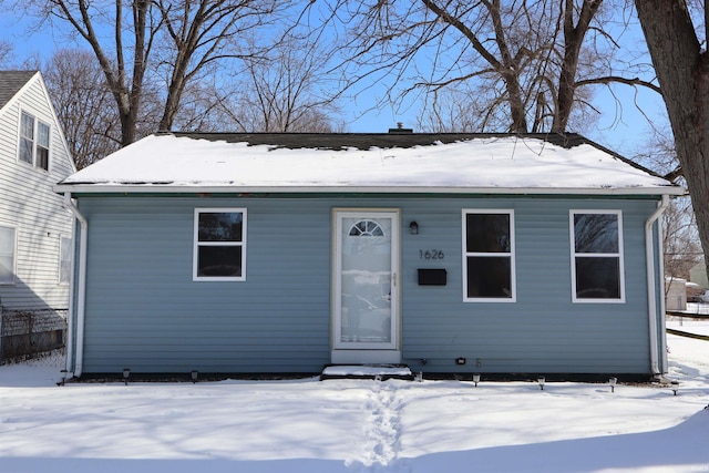 view of front of property