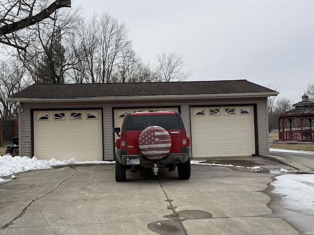 view of detached garage