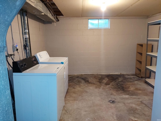 laundry area with laundry area and independent washer and dryer