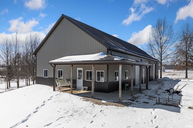 view of front of house with covered porch