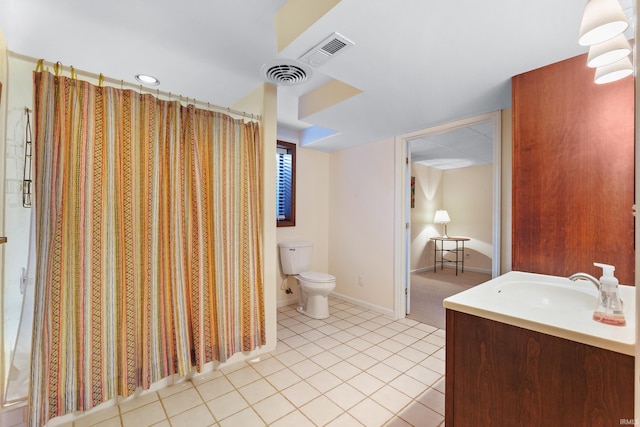 full bathroom featuring baseboards, visible vents, toilet, tile patterned floors, and vanity