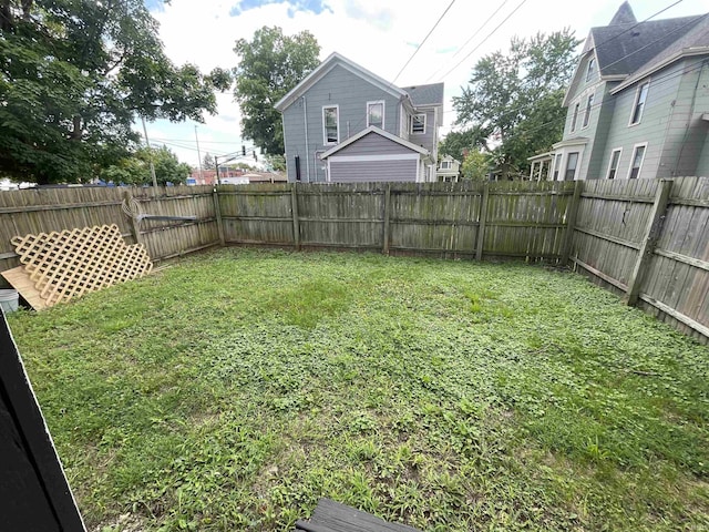 view of yard featuring a fenced backyard