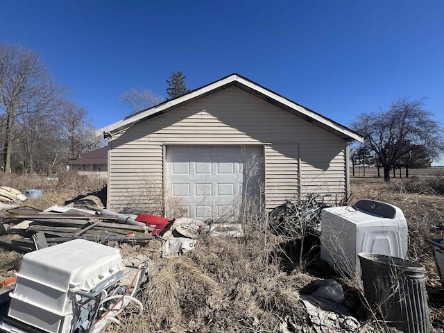 view of detached garage