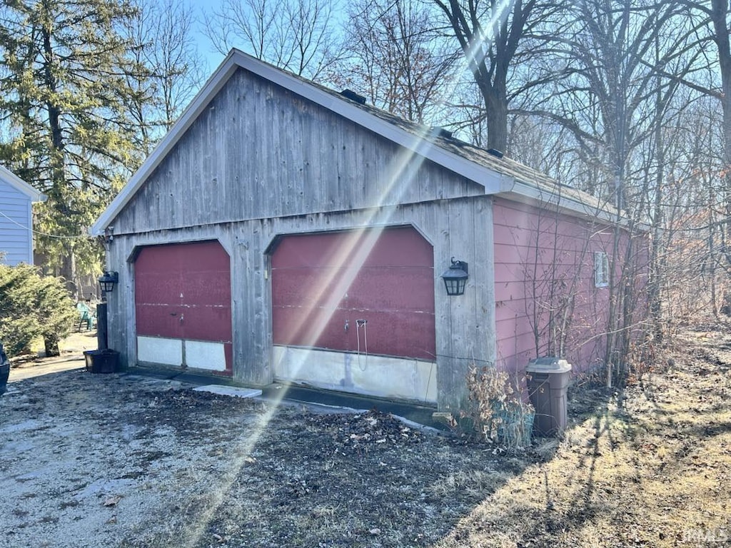 view of detached garage