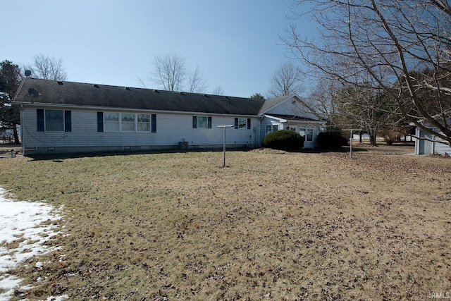 exterior space featuring crawl space