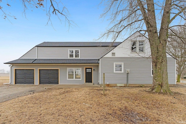 view of front of house featuring driveway