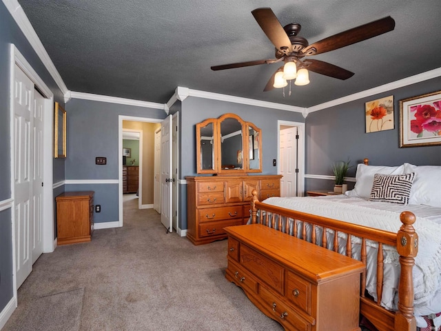 bedroom featuring light carpet, baseboards, a ceiling fan, ornamental molding, and a textured ceiling