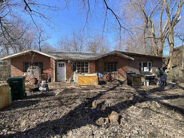 2524 Diefenbach Rd, Evansville, IN 47720 - back of property with brick siding
