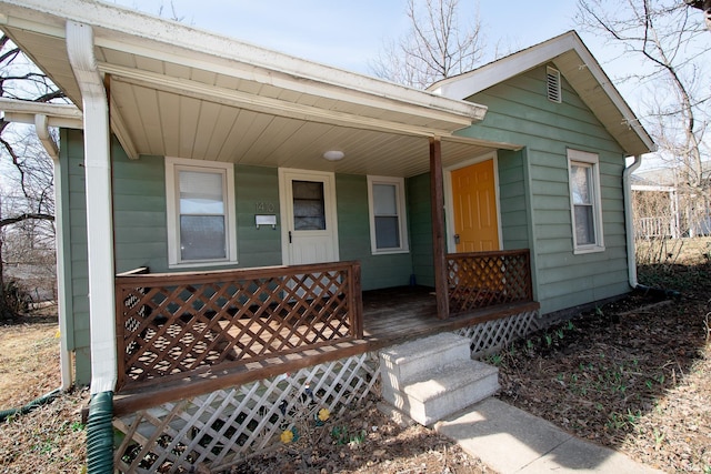 view of front facade with covered porch