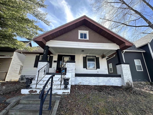 view of front of house featuring a porch