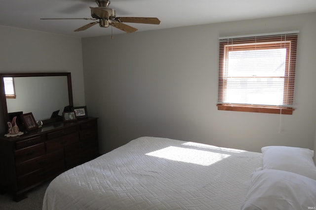 bedroom with ceiling fan