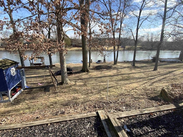 view of yard with a water view