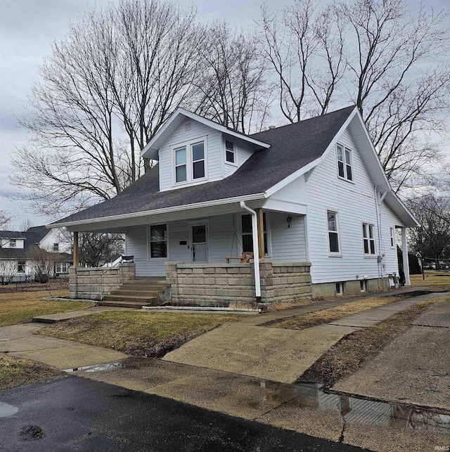 view of front of home featuring a porch