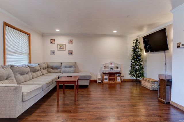 living room featuring baseboards, dark wood finished floors, crown molding, and recessed lighting