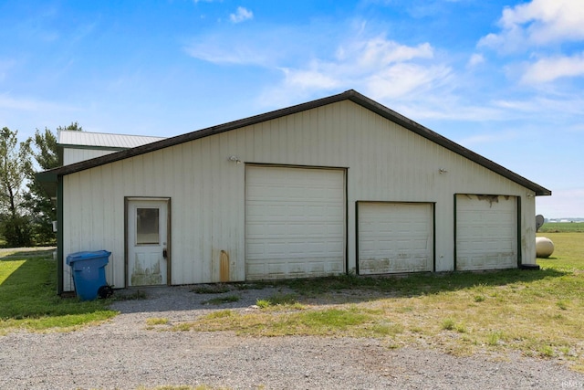 view of detached garage