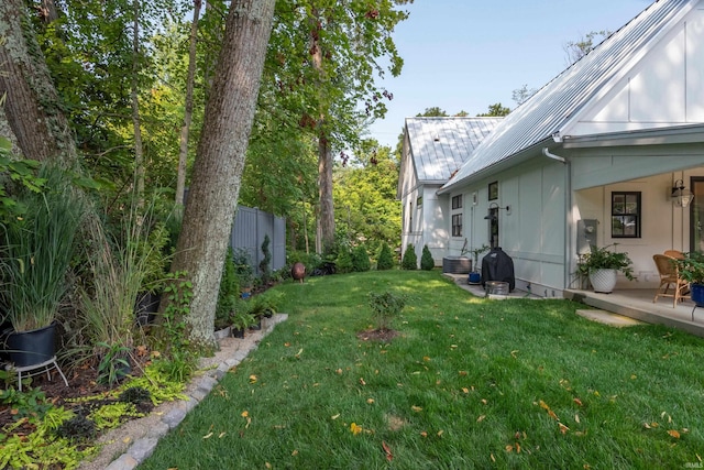 view of yard with fence