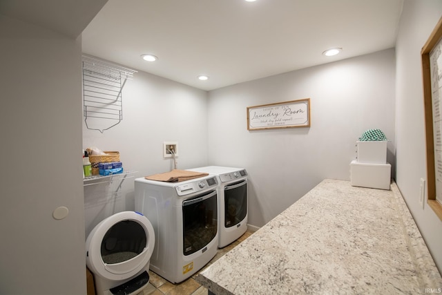 washroom with laundry area, recessed lighting, and independent washer and dryer