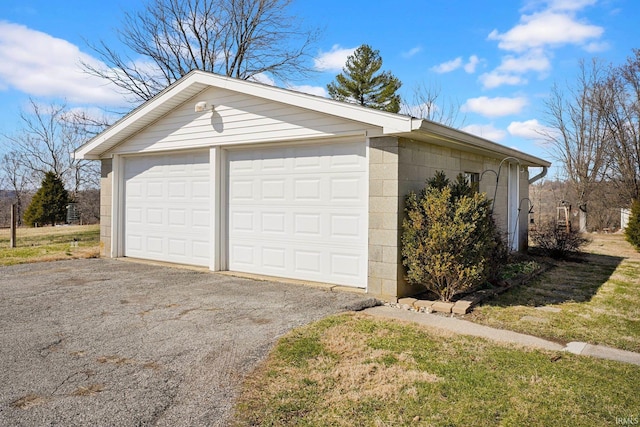 view of detached garage