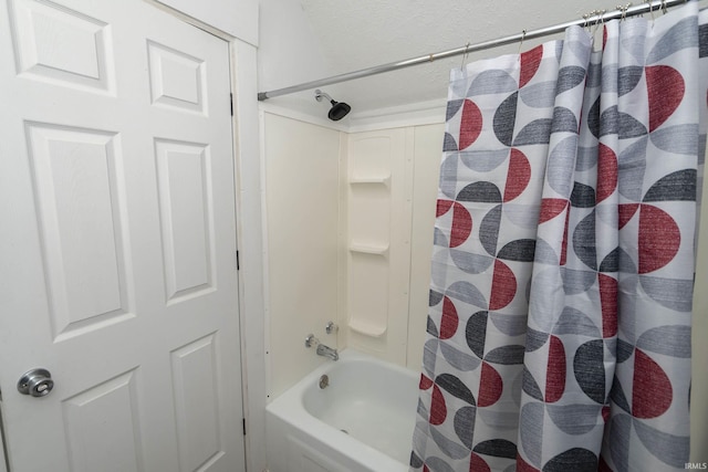 full bathroom featuring shower / bath combo with shower curtain