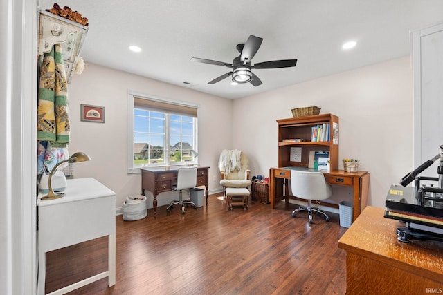 office space featuring ceiling fan, recessed lighting, dark wood-style flooring, visible vents, and baseboards