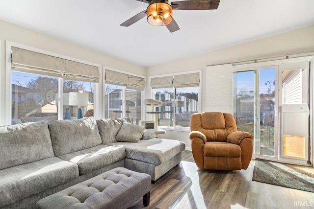 sunroom / solarium with ceiling fan