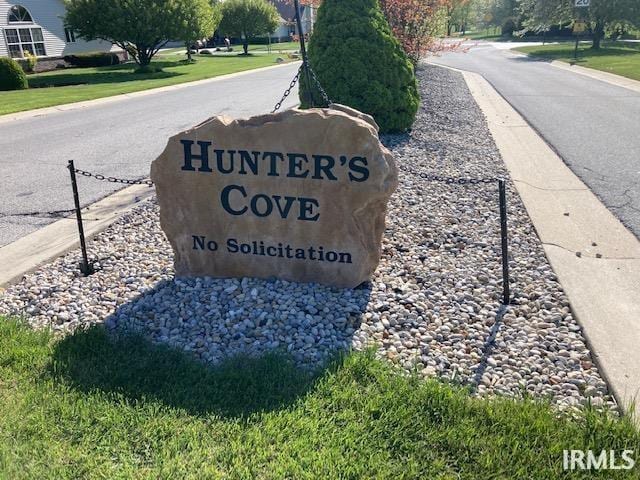 Listing photo 2 for 1813 Hunters Cove Cir, Kokomo IN 46902