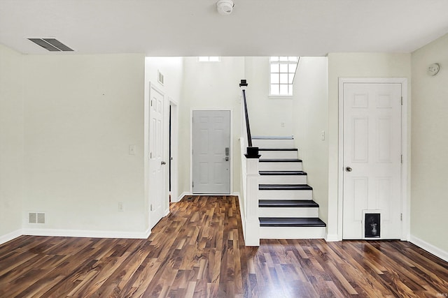 904 S Deer Run, Ellettsville, IN 47429 - interior space featuring visible vents, baseboards, and wood finished floors