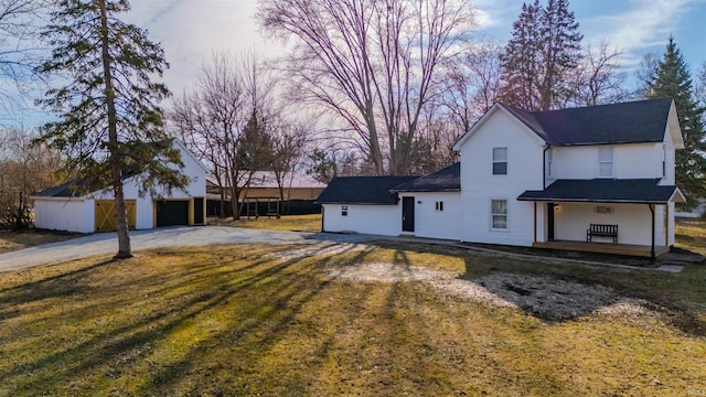 view of front of property with a front lawn