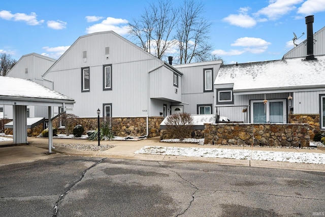 view of front of property with stone siding