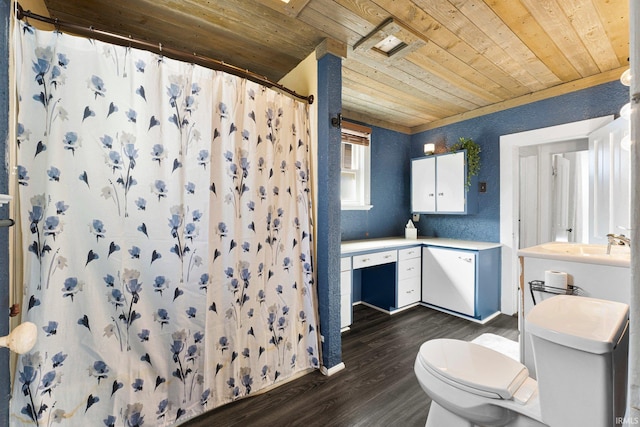 bathroom featuring toilet, wood ceiling, a shower with curtain, and wood finished floors