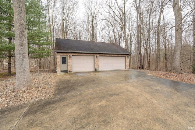 view of detached garage