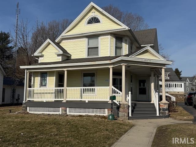 view of front facade featuring covered porch