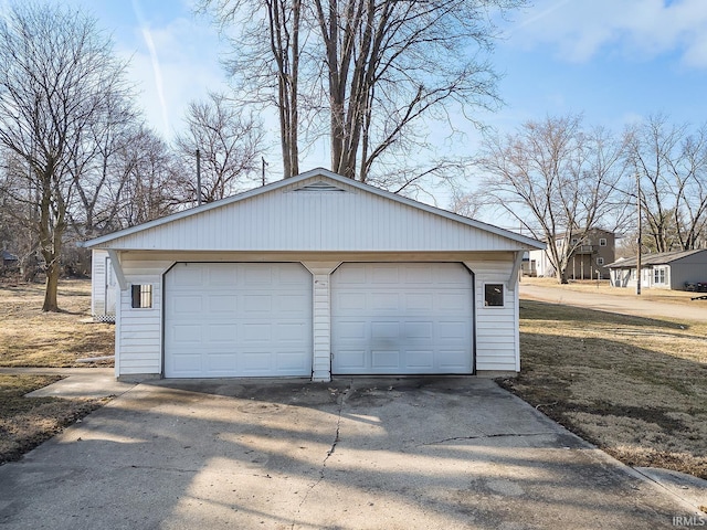 view of detached garage