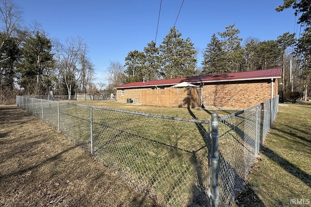 view of yard featuring fence