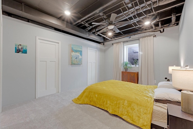 bedroom featuring carpet floors