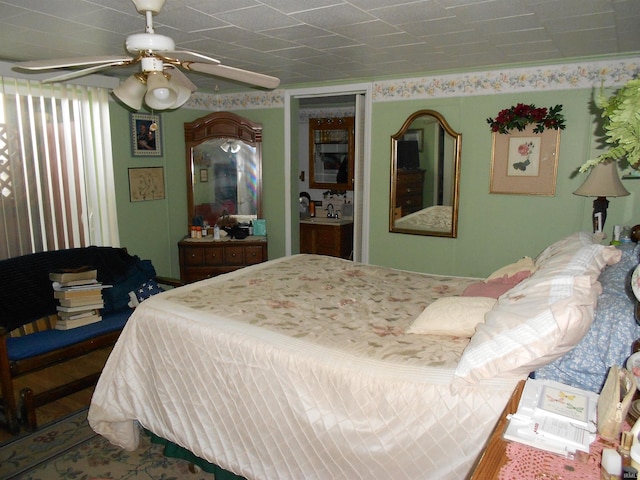 bedroom with a ceiling fan