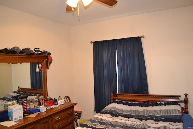 bedroom with a ceiling fan