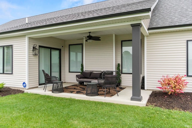 view of patio with ceiling fan