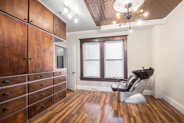 sitting room with baseboards, visible vents, dark wood finished floors, ornamental molding, and a chandelier